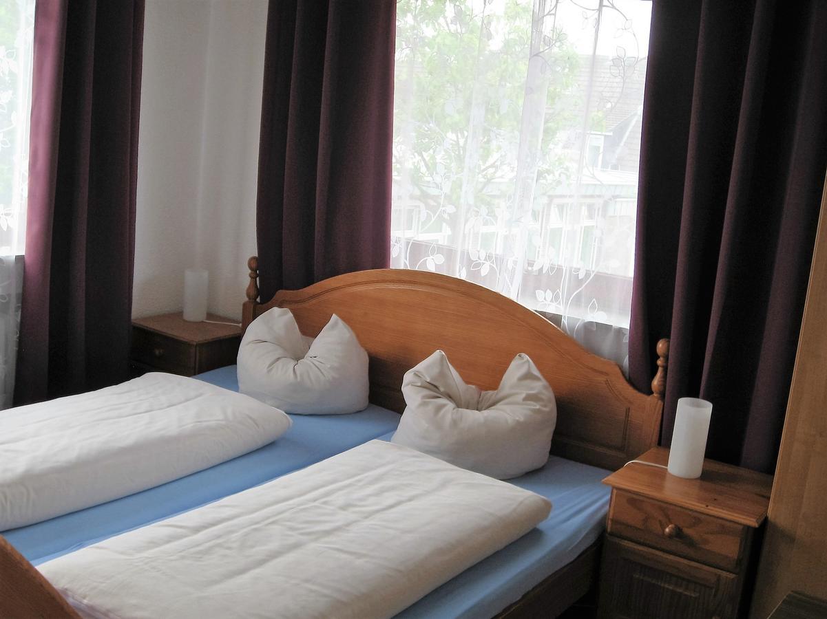 Hotel-Restaurant Cafe Caro Carolinensiel Eksteriør billede